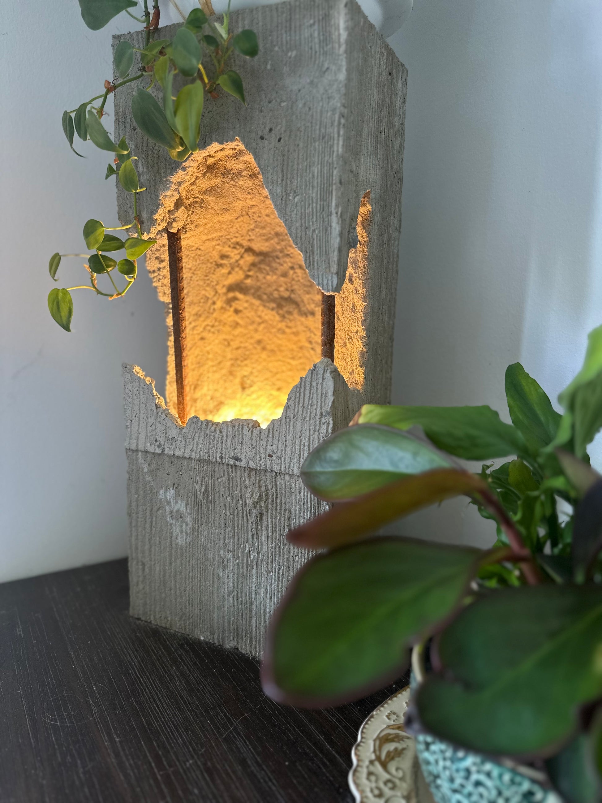 Concrete industrial lamp