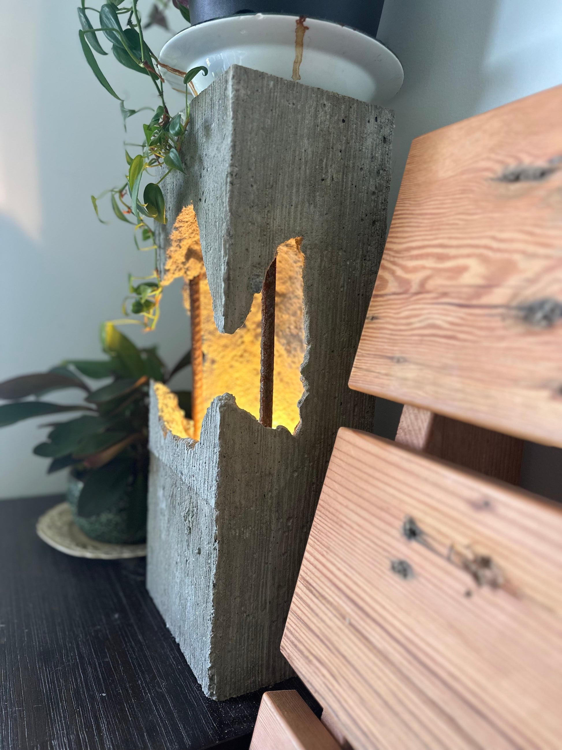 Concrete industrial lamp